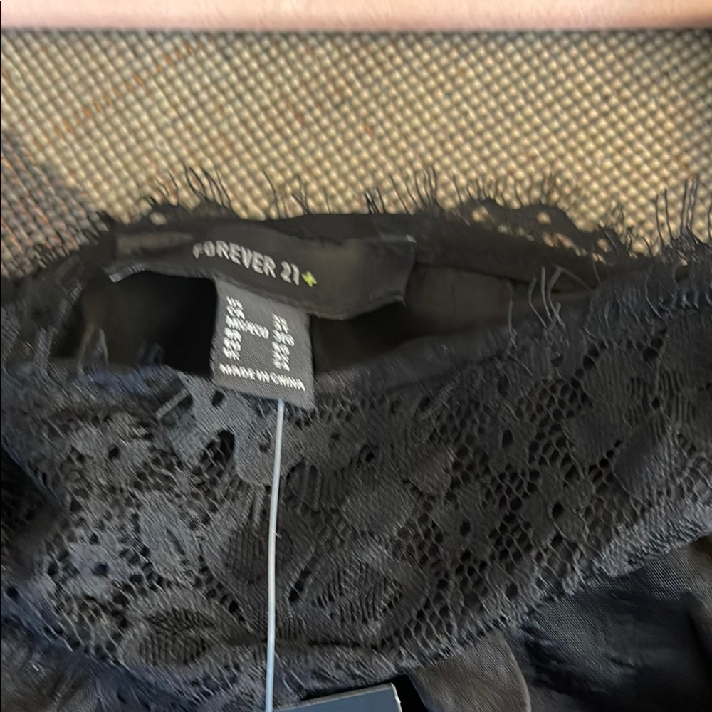 Forever 21 Black Satin Lace Cami - Picture 3 of 13